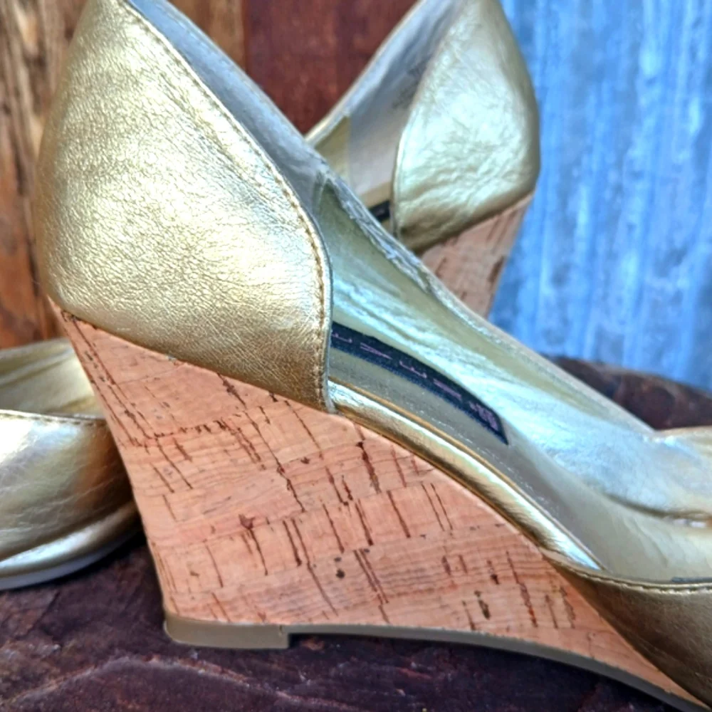 Steven By Steve Madden MIZTIFY Gold CORK WEDGE Heels Size 6.5 Vintage Y2K